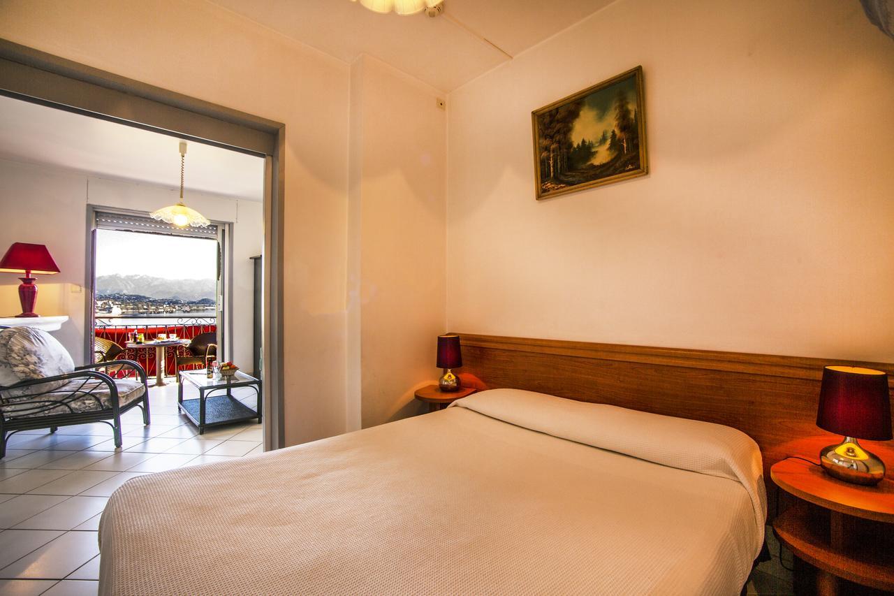 Hotel Le Dauphin Аяччо Экстерьер фото