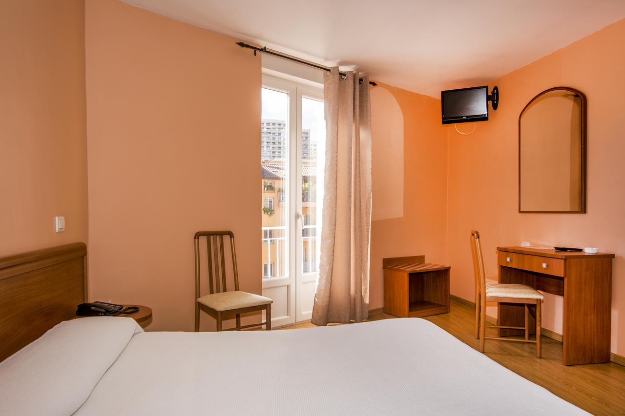 Hotel Le Dauphin Аяччо Экстерьер фото